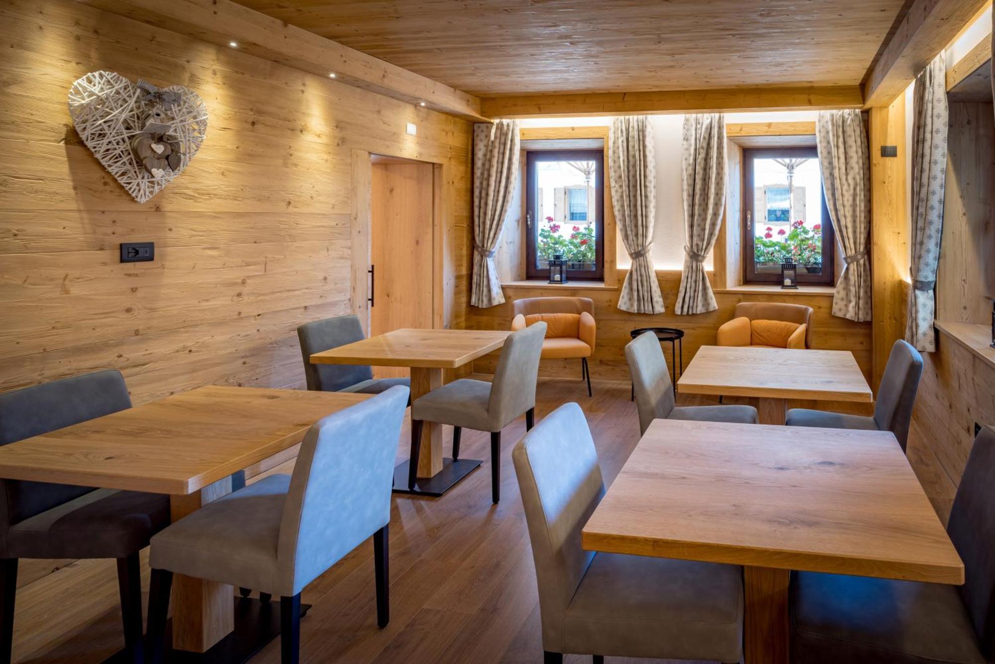 Il Cavallino - Albergo & Appartamenti Sappada Eksteriør billede